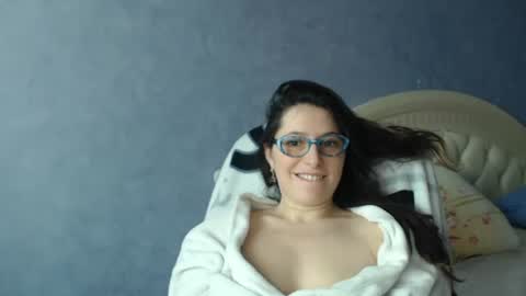 Snapshot of luckylinda23 chatting on February 28, 9:47 am luckylinda23 online show from February 28, 9:47 am
