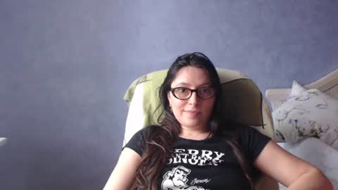 luckylinda23 online show from June 13, 12:35 pm