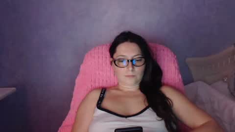 luckylinda23 online show from July 15, 6:01 pm