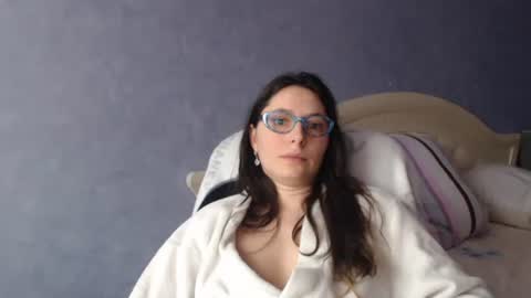 Snapshot of luckylinda23 chatting on March 1, 11:06 am luckylinda23 online show from March 1, 11:06 am