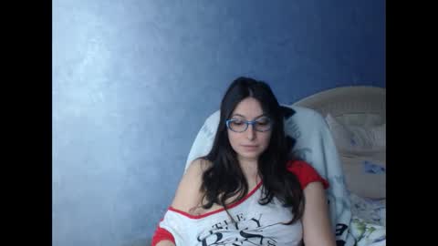 Snapshot of luckylinda23 chatting on January 23, 12:52 pm luckylinda23 online show from January 23, 12:52 pm