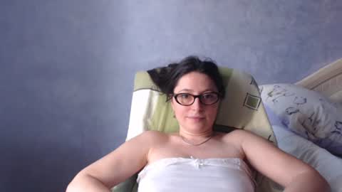 luckylinda23 online show from June 17, 12:39 pm