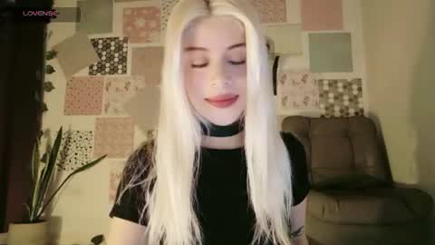 luckysapphire777 online show from July 19, 11:56 am