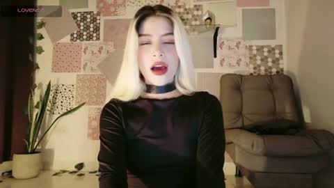 luckysapphire777 online show from July 5, 12:06 am