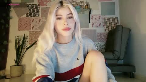 luckysapphire777 online show from March 23, 12:33 pm