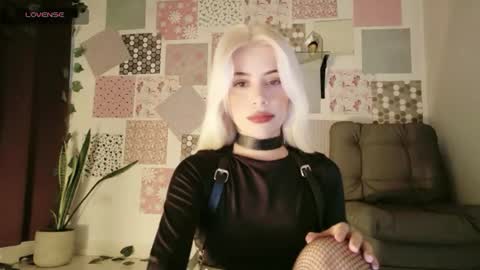 luckysapphire777 online show from July 11, 6:41 pm