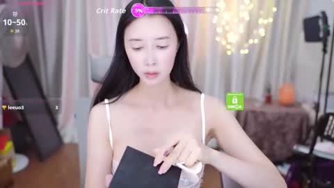 Lucy online show from November 29, 2:26 am