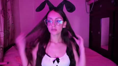 Lucy online show from July 25, 2:18 am