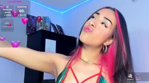 Lucy online show from December 30, 9:05 am