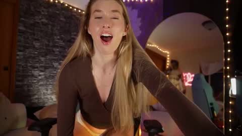 Lucy. online show from January 11, 5:23 am