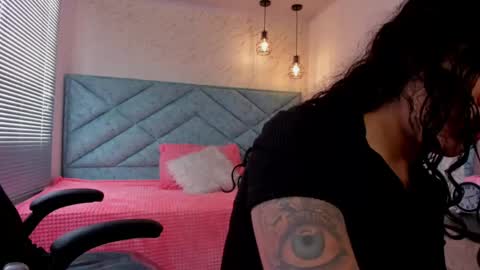 Lucy Greys online show from April 11, 2:43 pm