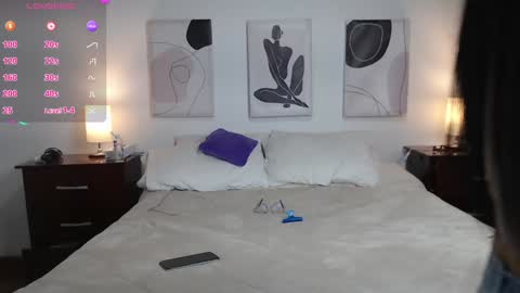 Snapshot of lucy_joi chatting on January 24, 3:00 am Luciana online show from January 24, 3:00 am