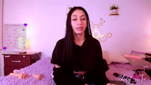 Snapshot of lucy_joi chatting on October 15, 3:31 am Luciana online show from October 15, 3:31 am