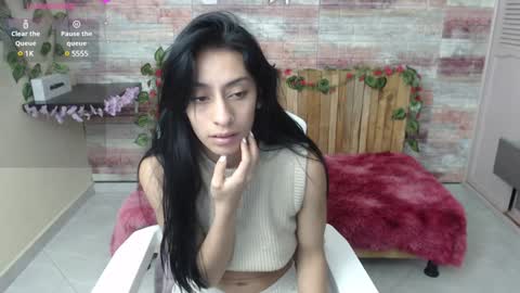 Snapshot of lucy_joi chatting on December 18, 11:08 pm Luciana online show from December 18, 11:08 pm