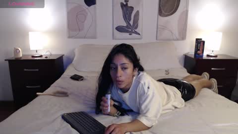 Snapshot of lucy_joi chatting on January 19, 3:18 am Luciana online show from January 19, 3:18 am