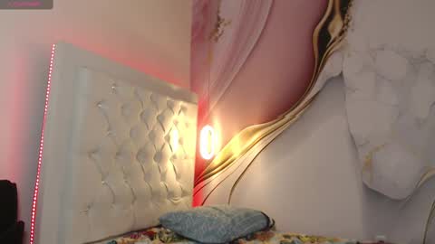 Snapshot of lucy_milf_474 chatting on September 24, 1:10 pm Lucy online show from September 24, 1:10 pm