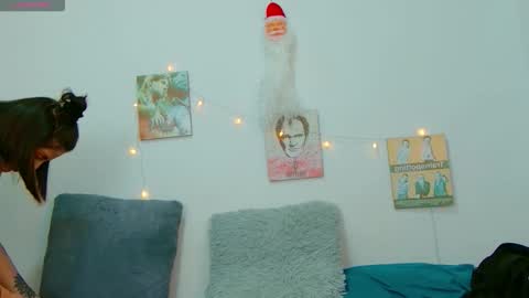 Lucy online show from November 24, 1:40 am