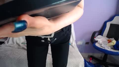  SleepyAbuela online show from May 6, 1:37 pm
