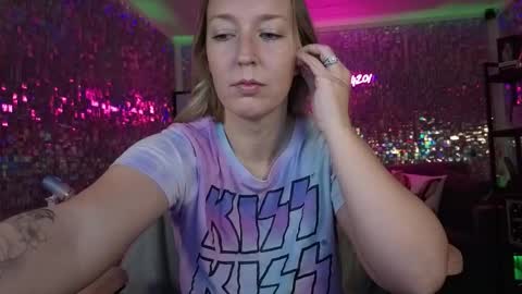 lucyallen4201 online show from March 27, 10:27 am