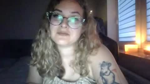 lucyflirt online show from July 7, 6:43 pm