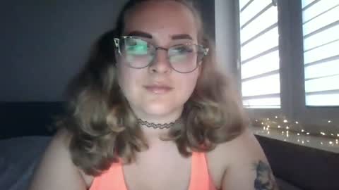 lucyflirt online show from July 14, 7:07 pm