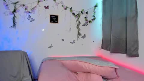 Snapshot of lucygarciia chatting on January 11, 5:40 pm Lucy online show from January 11, 5:40 pm