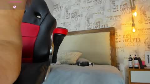 Snapshot of lucymars1 chatting on October 3, 1:38 pm L U C Y online show from October 3, 1:38 pm