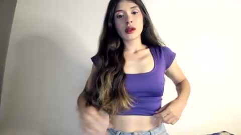 lucyportman online show from April 18, 11:26 pm