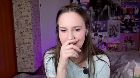 Lucy Rose online show from December 4, 4:15 am