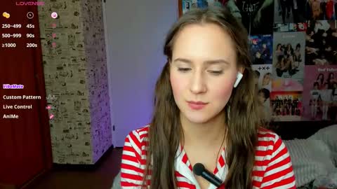 Snapshot of lucyrose33 chatting on September 30, 4:01 pm Lucy Rose online show from September 30, 4:01 pm