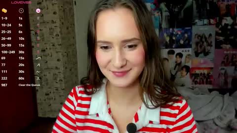 Snapshot of lucyrose33 chatting on October 10, 5:12 am Lucy Rose online show from October 10, 5:12 am