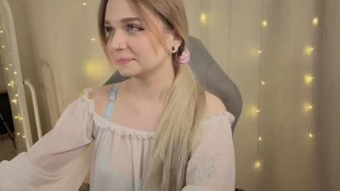 Lucy online show from April 11, 8:12 pm