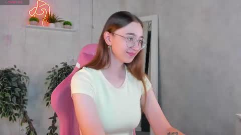 Lucy online show from June 23, 1:14 am