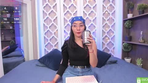Snapshot of lucyy_liiu chatting on January 11, 7:27 pm Lucy Liiu online show from January 11, 7:27 pm