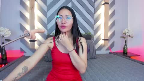 Snapshot of lucyy_liiu chatting on September 25, 6:06 pm Lucy Liiu online show from September 25, 6:06 pm