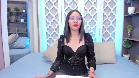 Snapshot of lucyy_liiu chatting on March 10, 12:06 pm Lucy Liiu online show from March 10, 12:06 pm