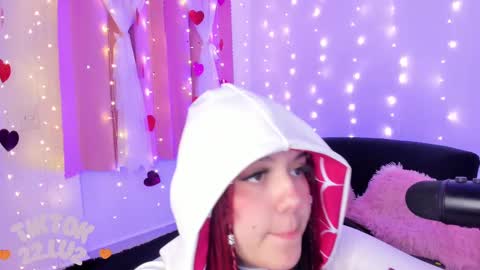 Snapshot of lucyy_peach chatting on February 21, 11:21 pm LUCYY FROM HOME online show from February 21, 11:21 pm