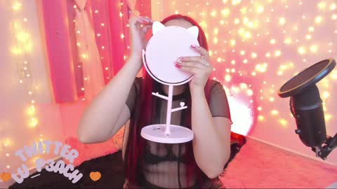Snapshot of lucyy_peach chatting on January 24, 11:02 pm LUCYY FROM HOME online show from January 24, 11:02 pm