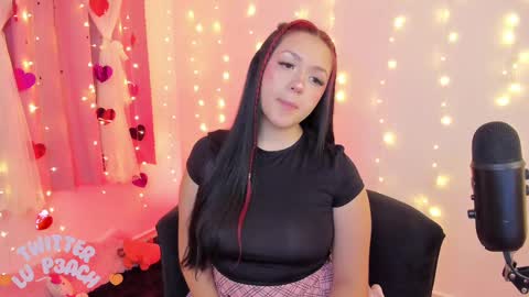 Snapshot of lucyy_peach chatting on February 25, 1:52 am LUCYY FROM HOME online show from February 25, 1:52 am