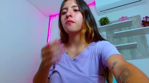 Snapshot of lucyy_start chatting on February 6, 7:07 pm LUCY online show from February 6, 7:07 pm