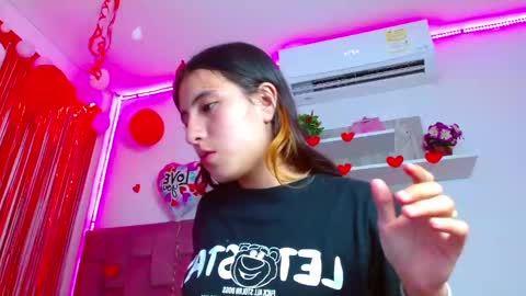 Snapshot of lucyy_start chatting on February 20, 7:19 pm LUCY online show from February 20, 7:19 pm