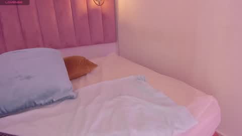Snapshot of luisah_ chatting on December 19, 8:02 pm L U I S A online show from December 19, 8:02 pm