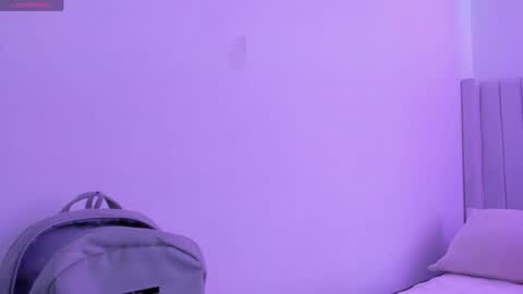 Snapshot of luisah_ chatting on December 24, 5:23 pm L U I S A online show from December 24, 5:23 pm