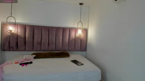 Snapshot of luisah_ chatting on February 7, 7:38 pm L U I S A online show from February 7, 7:38 pm