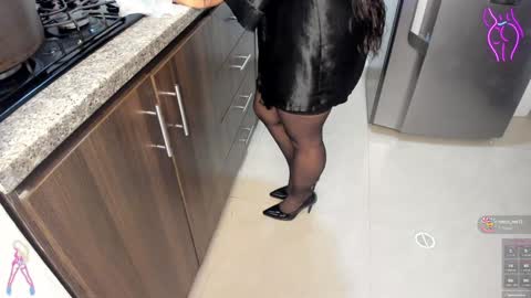 Snapshot of lulu_072 chatting on December 16, 2:16 pm lulu online show from December 16, 2:16 pm