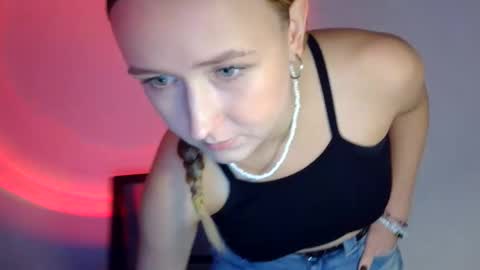 Snapshot of lulu_baby1 chatting on October 15, 8:00 pm Lulu Baby18 online show from October 15, 8:00 pm