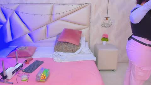 Snapshot of lulu_kawai chatting on February 5, 7:20 pm lulu online show from February 5, 7:20 pm
