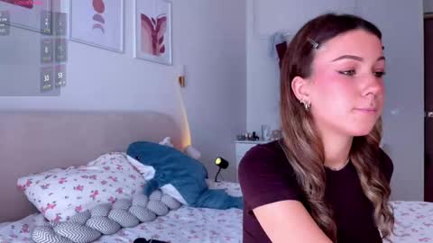 lulu berry online show from June 9, 2:22 am
