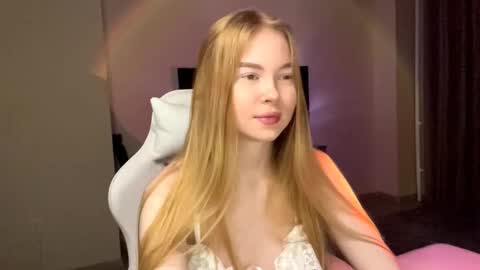 Sia online show from February 13, 7:15 pm