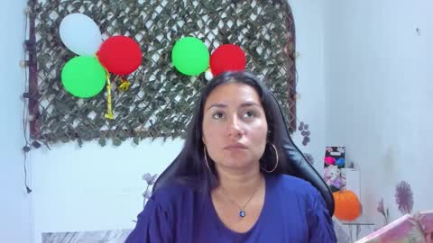 Luna  online show from November 3, 7:18 pm